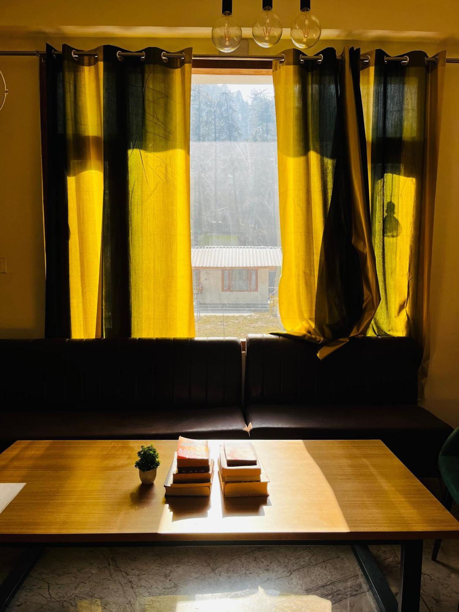 Hotel Adinova Kasol Zewnętrze zdjęcie