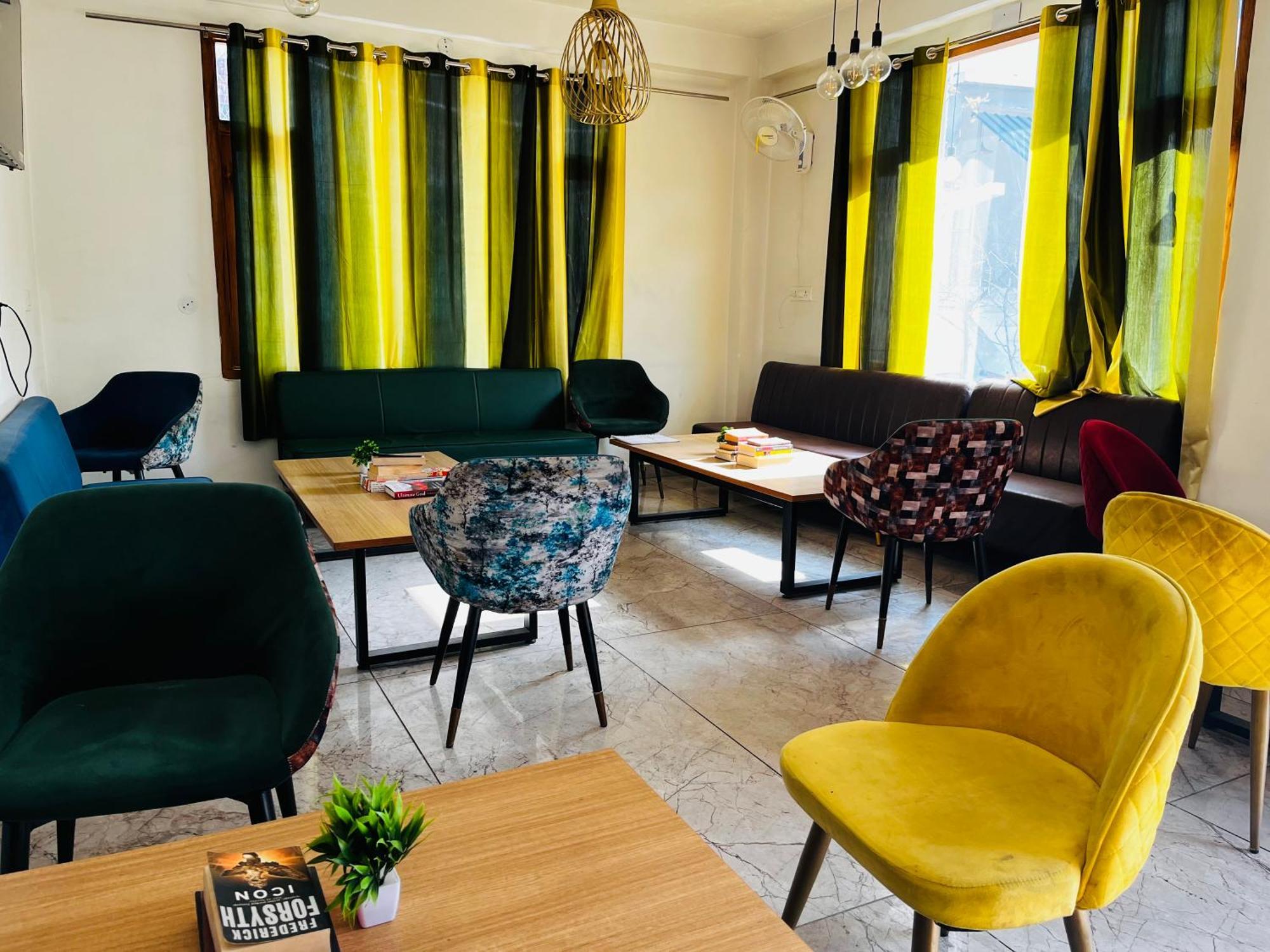 Hotel Adinova Kasol Zewnętrze zdjęcie