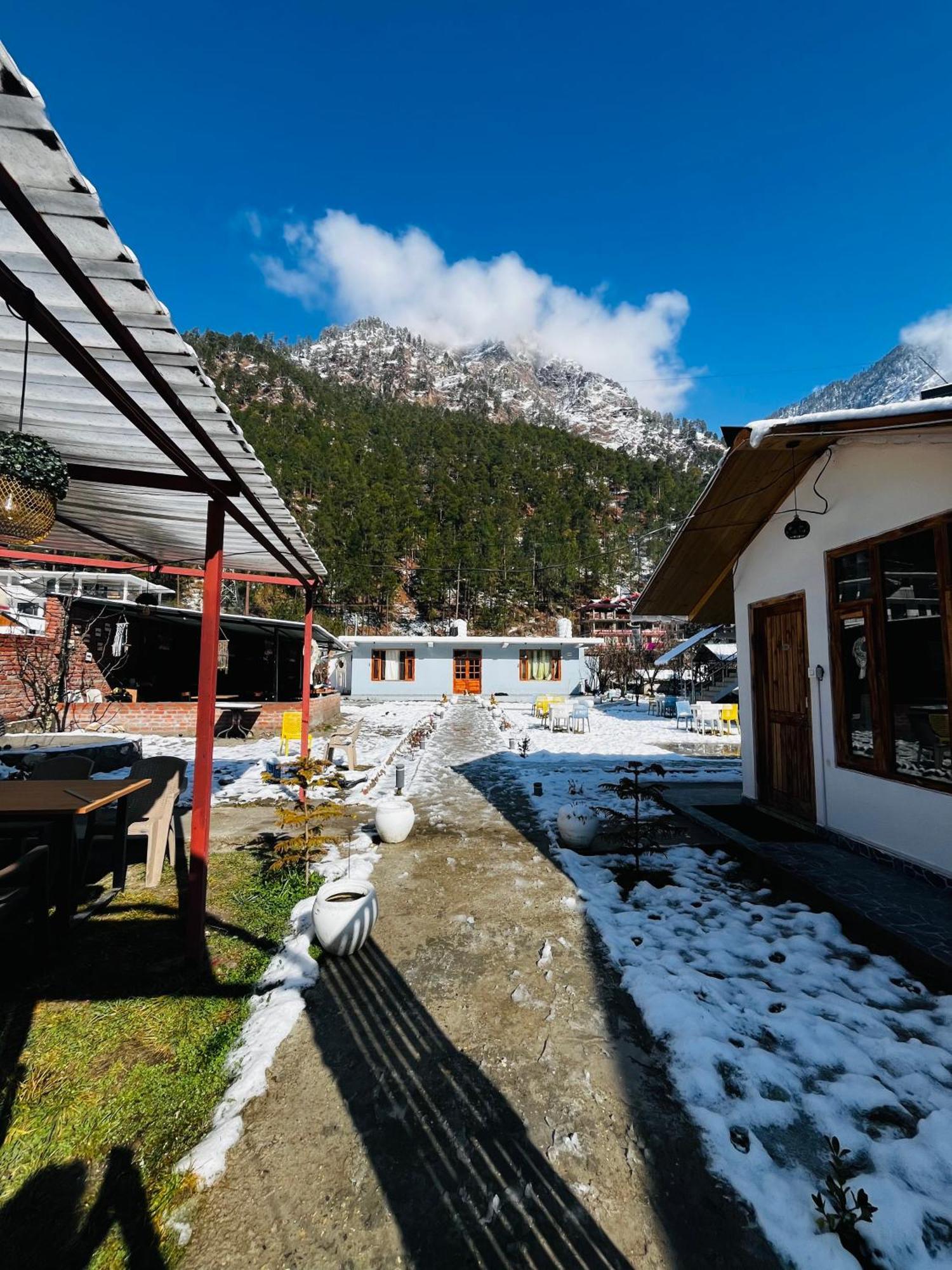 Hotel Adinova Kasol Zewnętrze zdjęcie