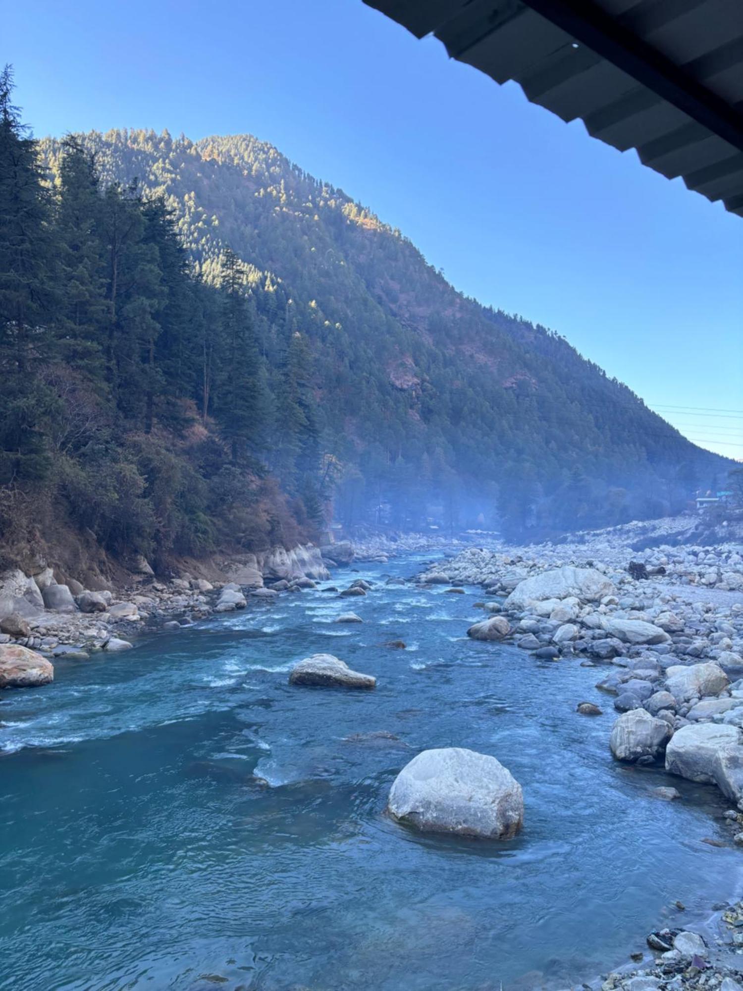 Hotel Adinova Kasol Zewnętrze zdjęcie