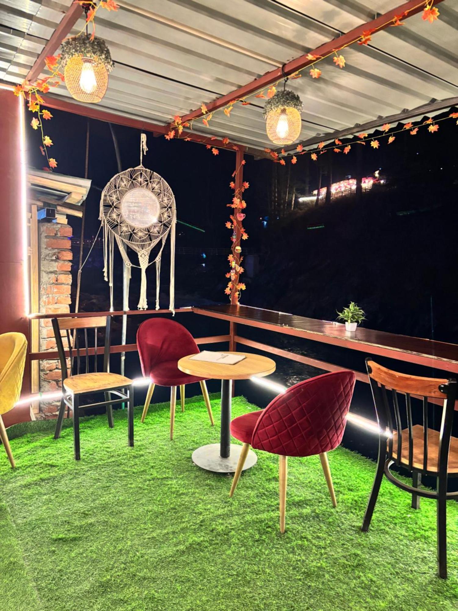 Hotel Adinova Kasol Zewnętrze zdjęcie